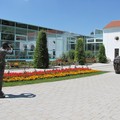 Щелкните здесь левой кнопкой мышки, для увеличения изображения Пригороды Вены и Венский лес. г. Баден. Памятник фотографу